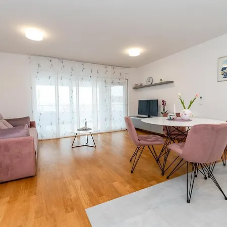 Manuelle Ζαντάρ